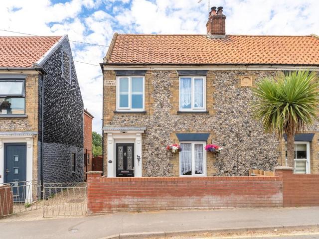 House for sale in Stokesby, Norfolk