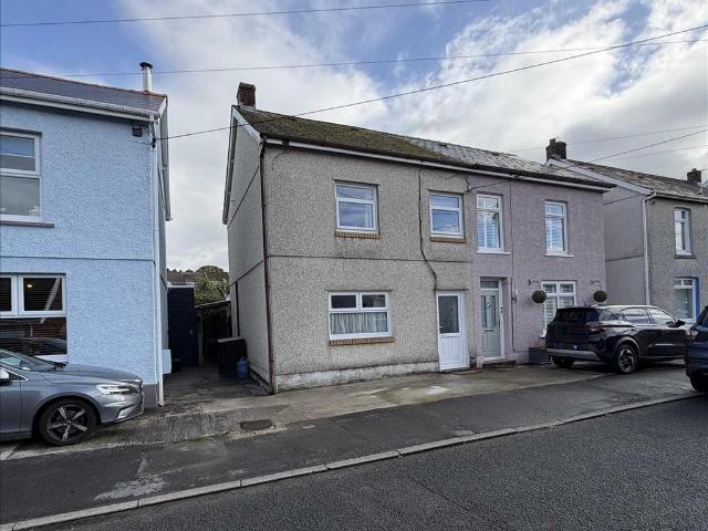 House for sale in Llandybie