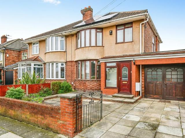 House for sale in Thornton, Sefton