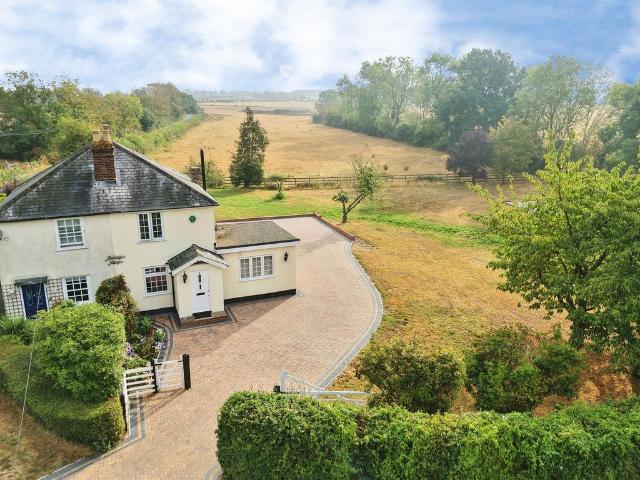 House for sale in Navestock Side, Brentwood