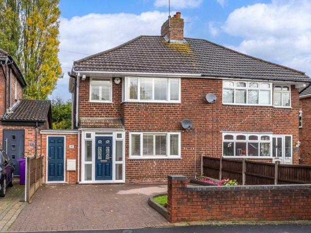 House for sale in Goldthorn Hill, West Midlands