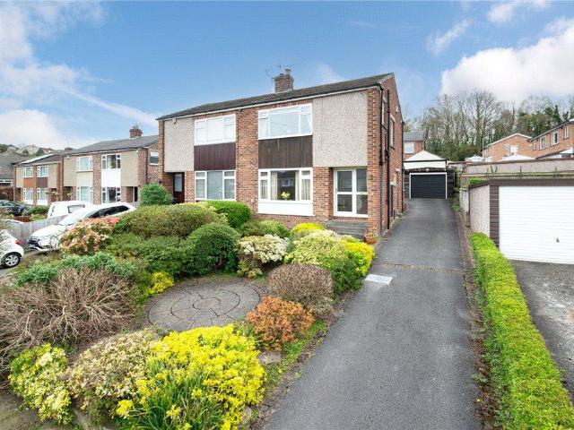 House for sale in Baildon, West Yorkshire