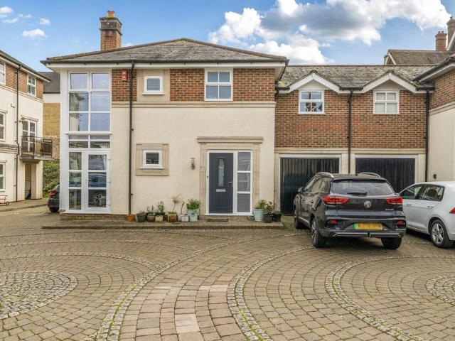 House for sale in Hampshire