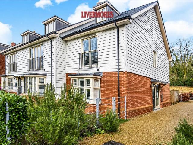 House for sale in Monks Orchard, Kent