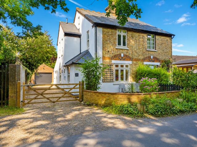 House for sale in Five Acres, Hertfordshire