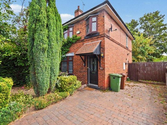 House for sale in Wrenthorpe, West Yorkshire