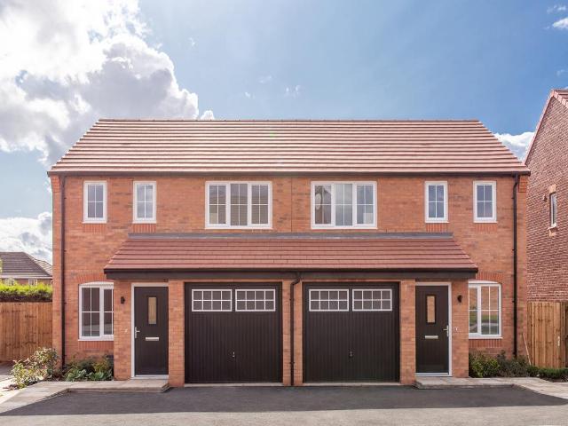 House for sale in Priors Hall Park, Weldon
