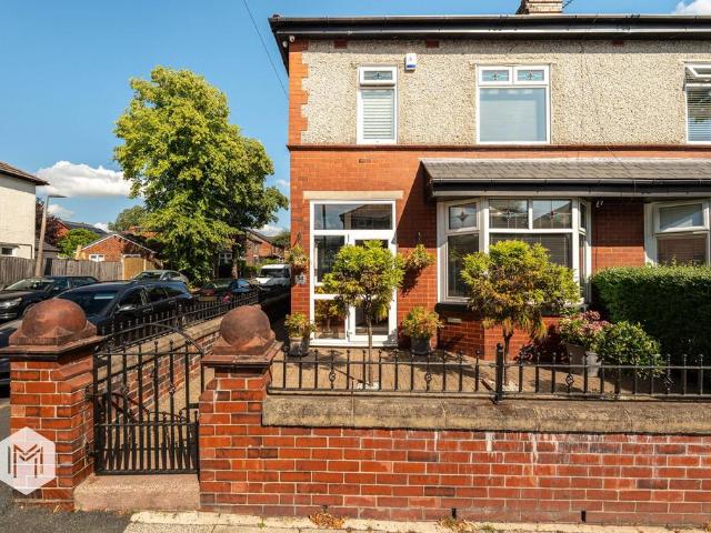 House for sale in Chesham, Bury