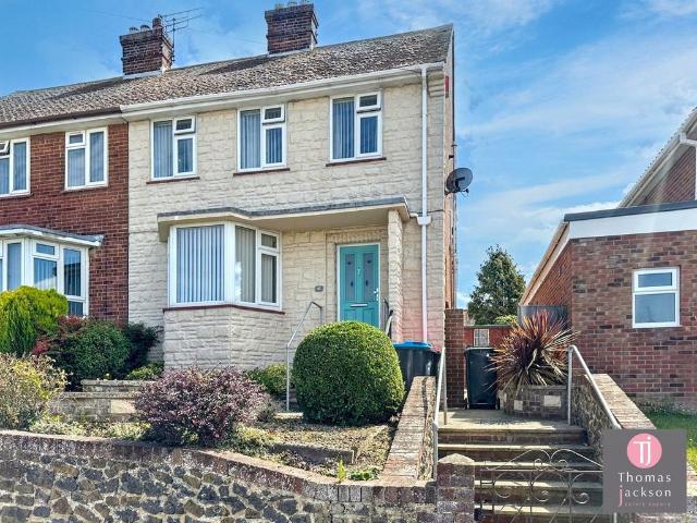 House for sale in Millmead, Acol