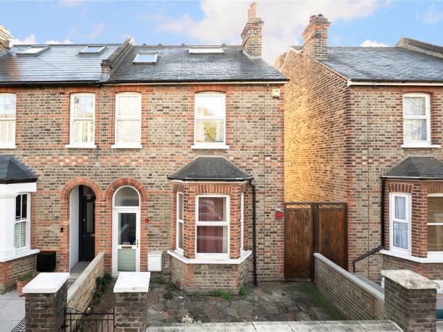 House for sale in New Malden, Greater London