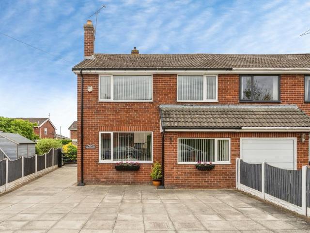 House for sale in Broughton, Wales