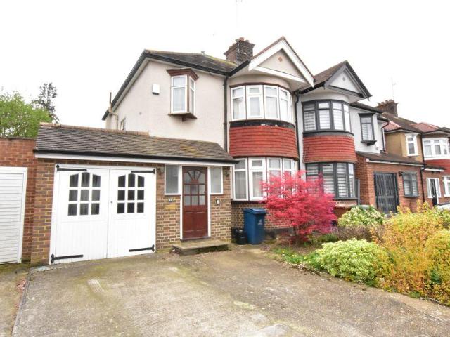 House for sale in Lane, Greater London