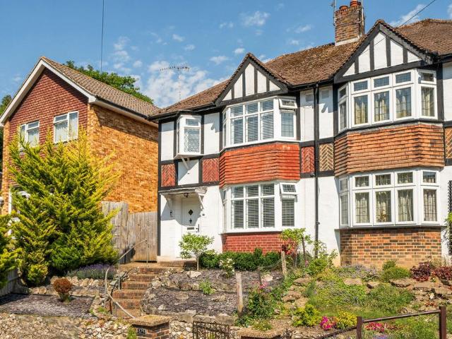House for sale in London Borough of Croydon, Kenley