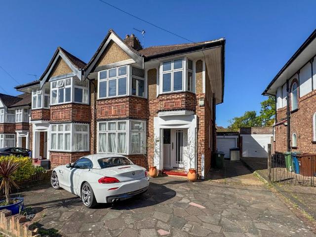 House for sale in Pinner, Greater London