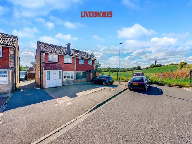 House for sale in London Borough of Bexley, Greater London