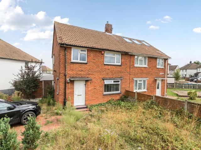 House for sale in Belle Grove, Greater London