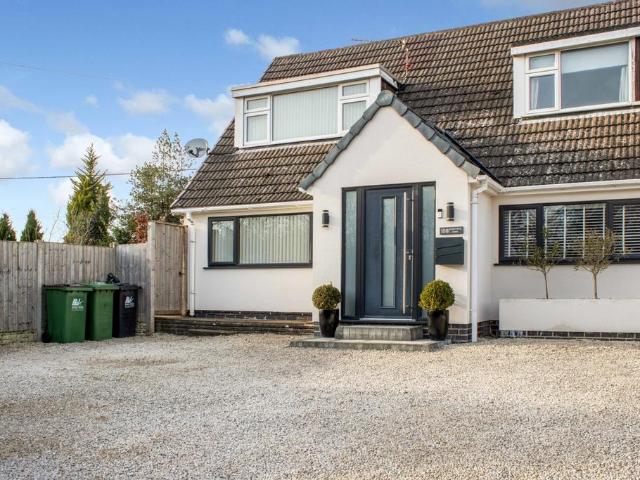 House for sale in Kedleston, East Midlands
