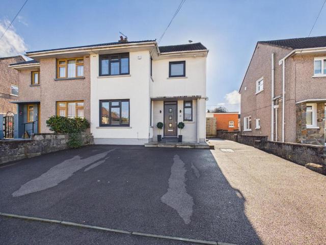 House for sale in St. Bride's Minor, Sarn