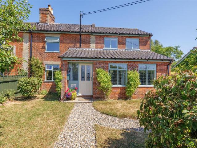 House for sale in Stone Street, Eastbridge