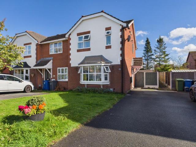House for sale in Chapelford