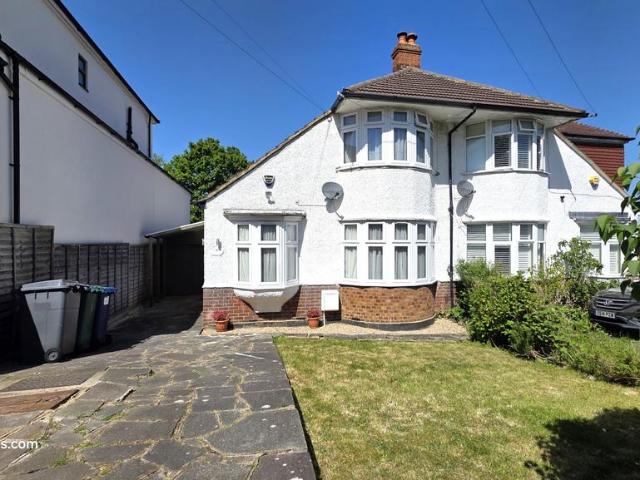 House for sale in Brunswick Park, Greater London