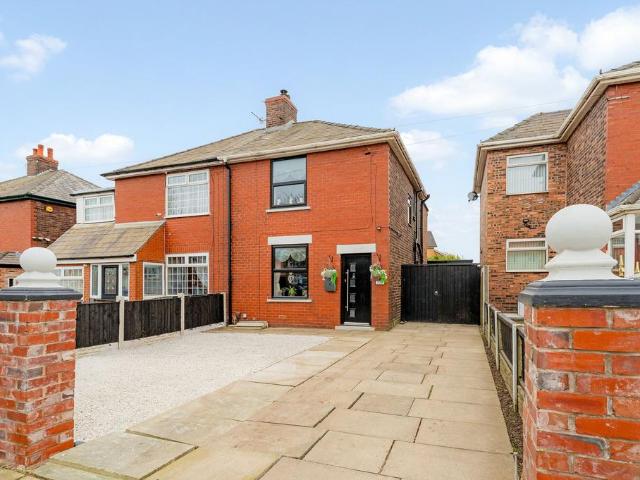 House for sale in Barrows Green, Widnes