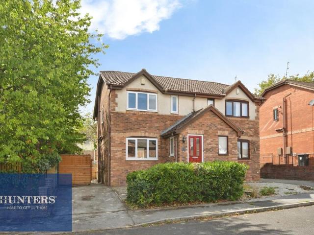 House for sale in Loundsley Green, East Midlands