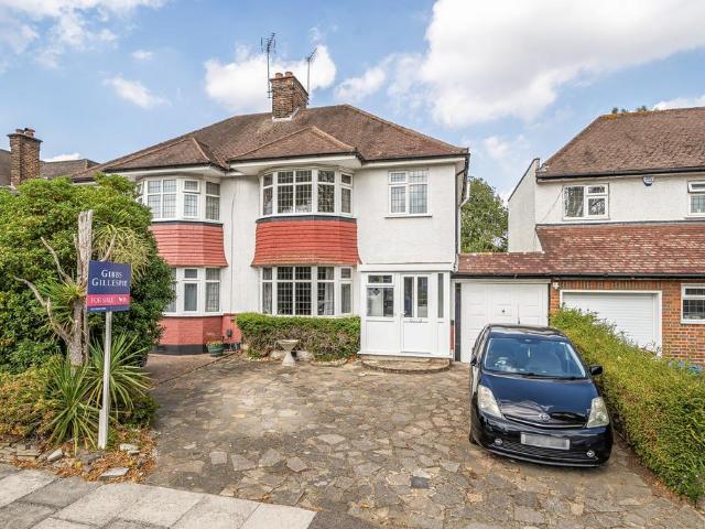 House for sale in Lane, Greater London