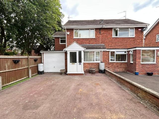 House for sale in Woodloes Park, Green Close