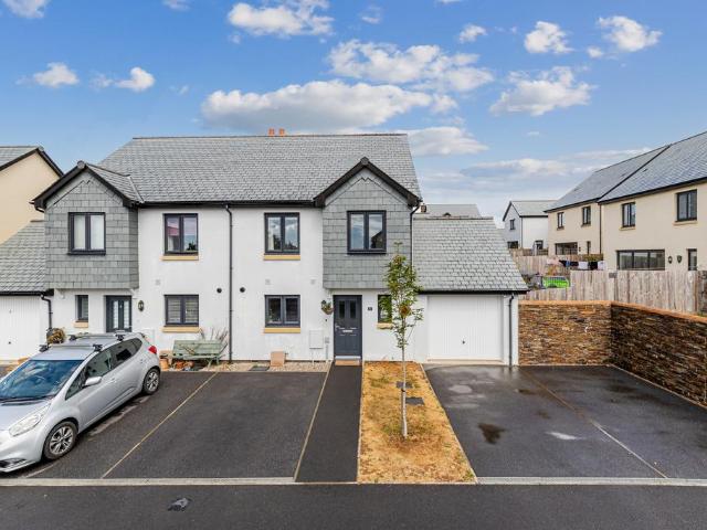 House for sale in Strode, Devon