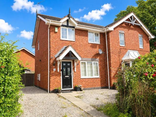 House for sale in Rhosllanerchrugog, Johnstown