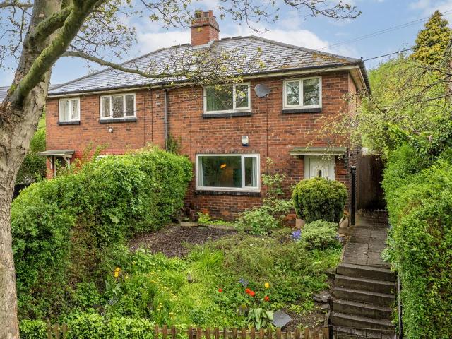 House for sale in Meanwood, West Yorkshire