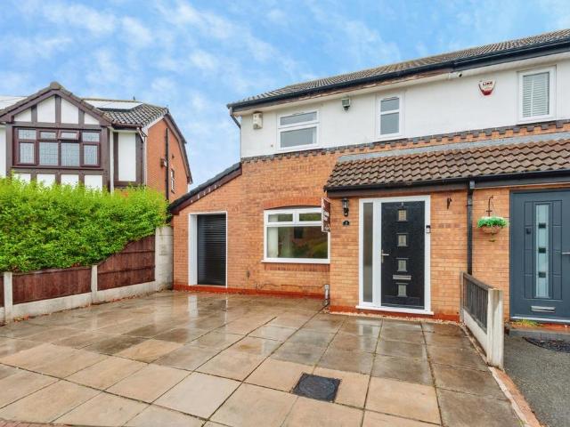 House for sale in Widnes