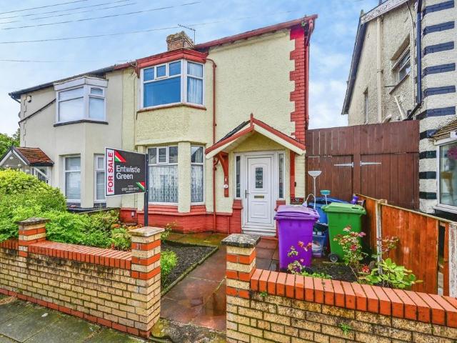 House for sale in Oak Hill Park, Calderstones