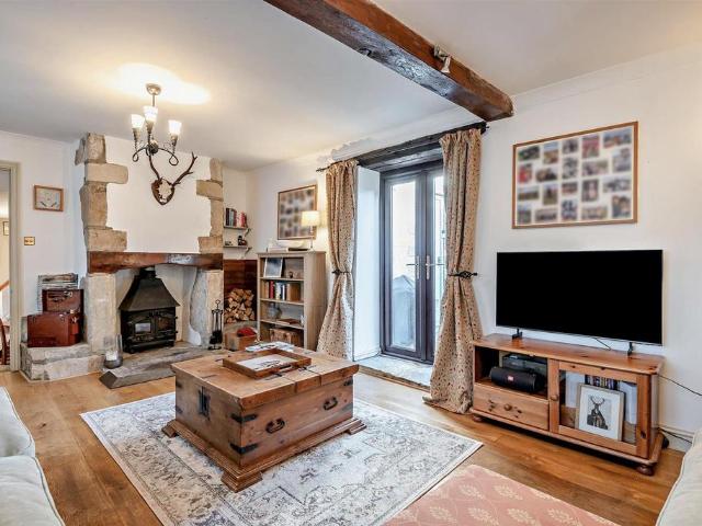 House for sale in Fossebridge, Gloucestershire