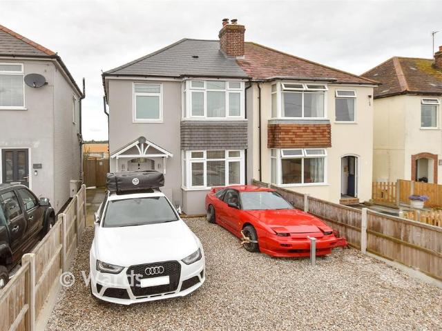 House for sale in Woodnesborough, Ash
