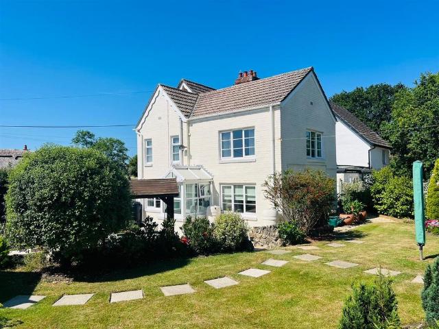 House for sale in Shalfleet, Isle Of Wight