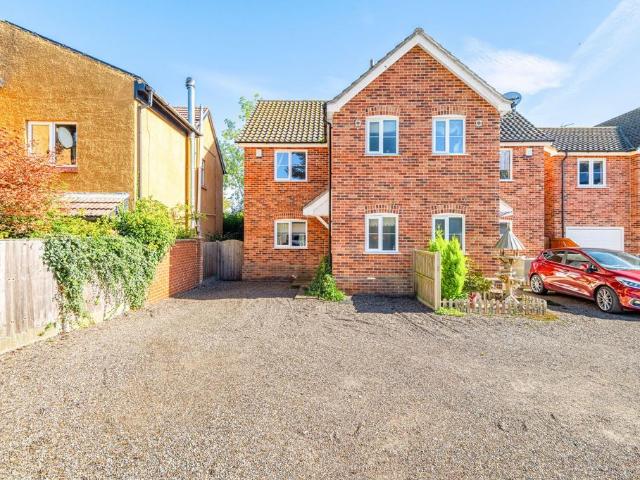 House for sale in Stokesby, Norfolk