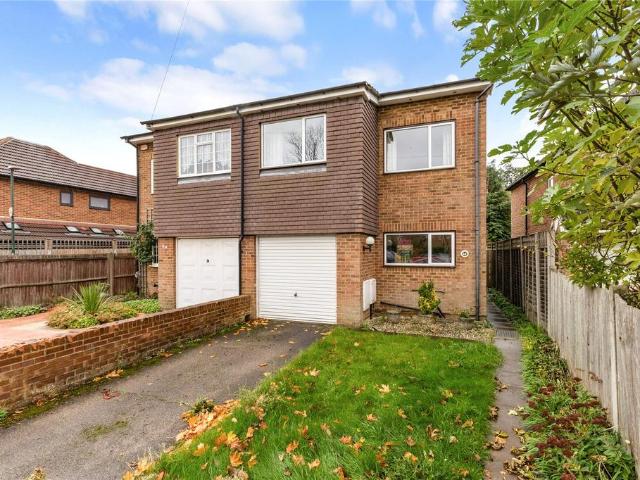 House for sale in Hampton Hill, Greater London