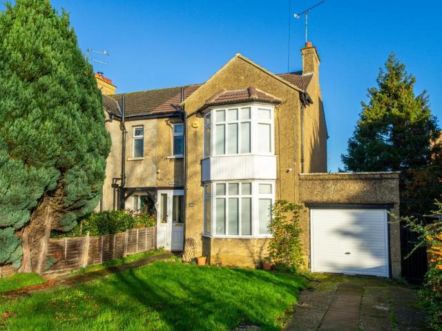 House for sale in Leighton-Linslade, Linslade