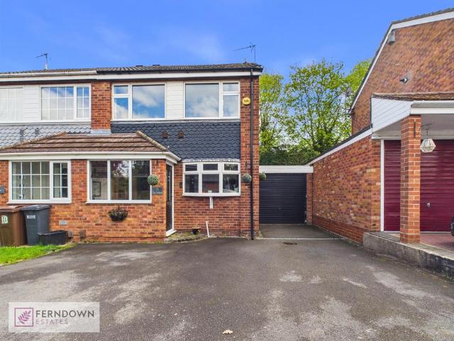 House for sale in Marston Green, West Midlands