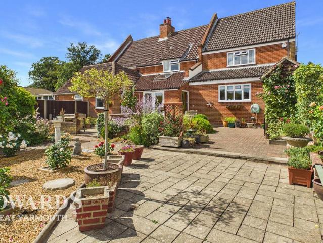 House for sale in Stokesby, Norfolk