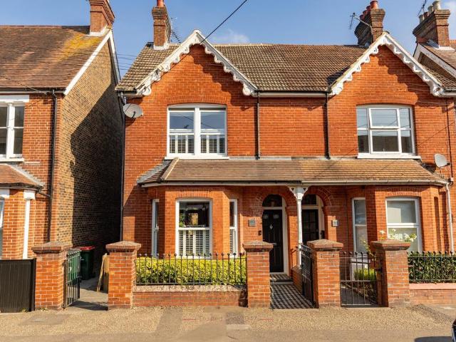 House for sale in Three Bridges, Glynde