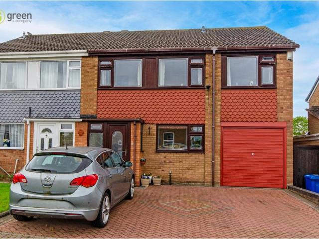 House for sale in Kettlebrook, Staffordshire