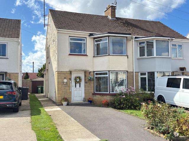 House for sale in Wotton, Gloucester