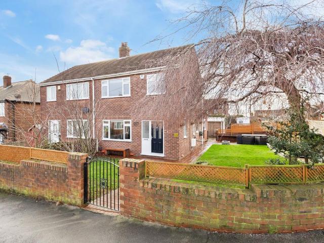 House for sale in Pontefract, West Yorkshire