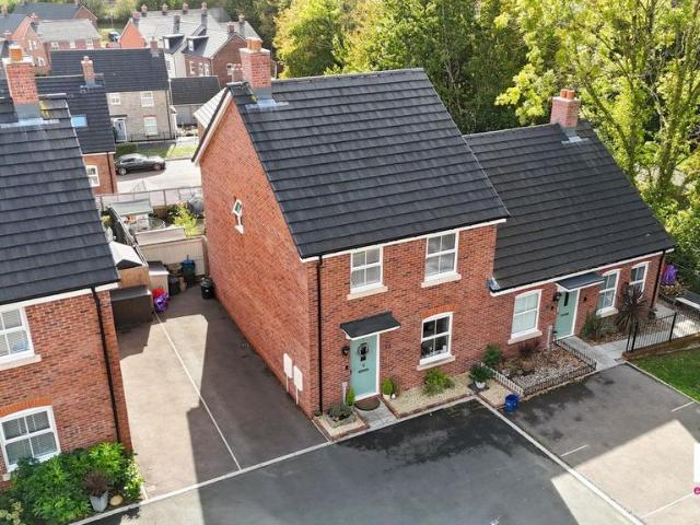 House for sale in The Grove, Llanfoist
