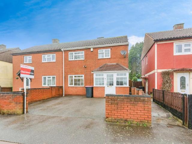 House for sale in Gun Hill, Warwickshire