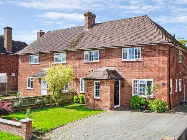 House for sale in Beaconsfield, Knotty Green