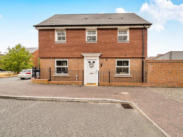 House for sale in Binfield